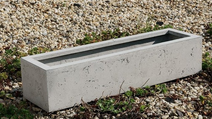 Donica z betonu architektonicznego